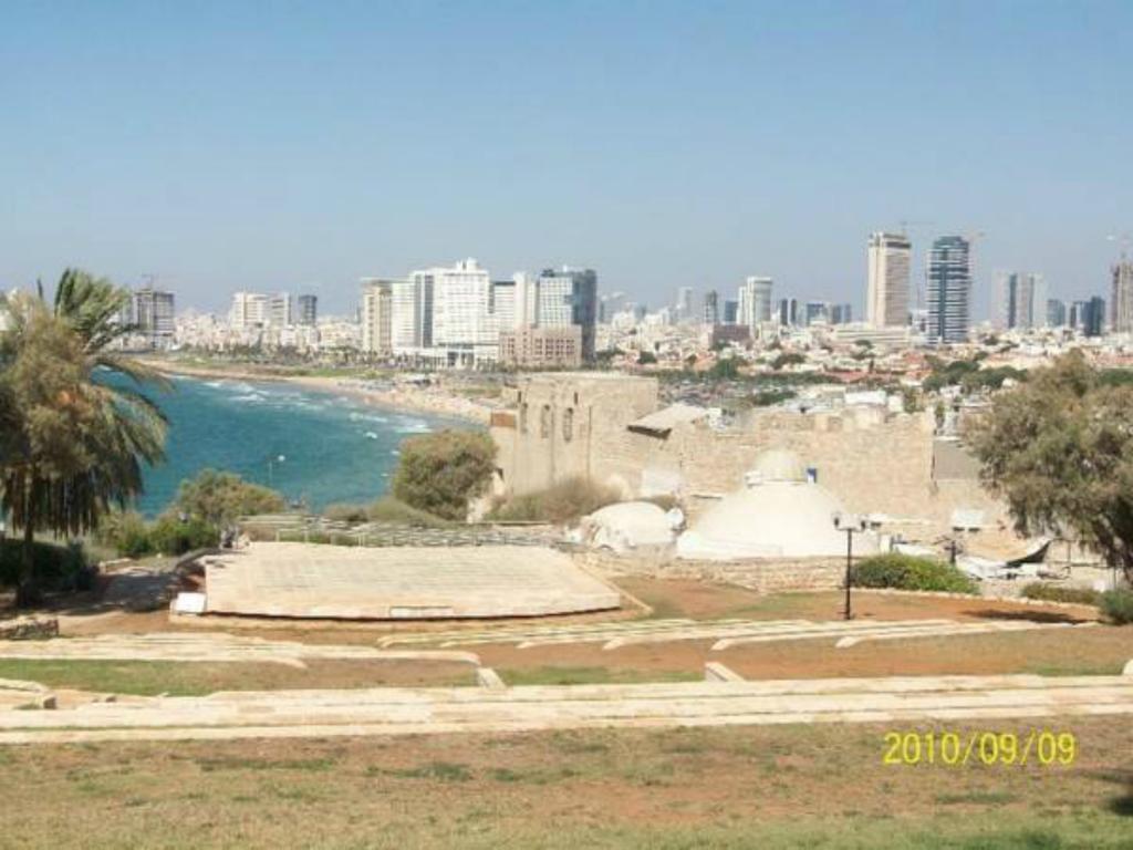 Momo'S Hostel Tel Aviv Exterior photo